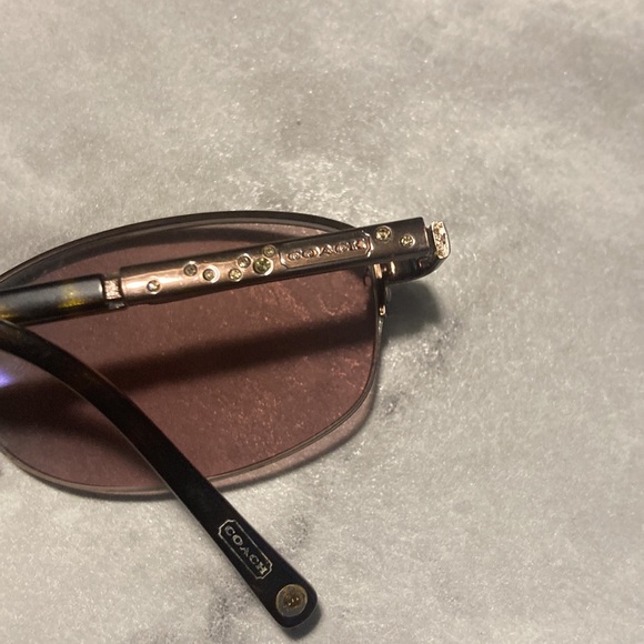 Coach - Picture 11 of 16